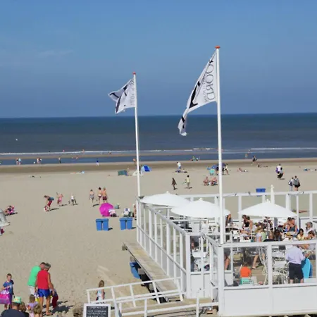 Comfortable Near The בית נופש