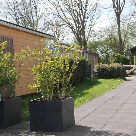 Comfortable Near The בית נופש *